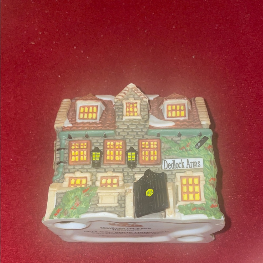 Dept 56 Dedlock Arms Dickens Village Ornament